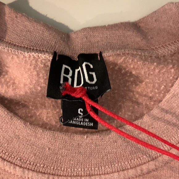 BDG Cropped Scrunch Crewneck - Picture 2 of 2